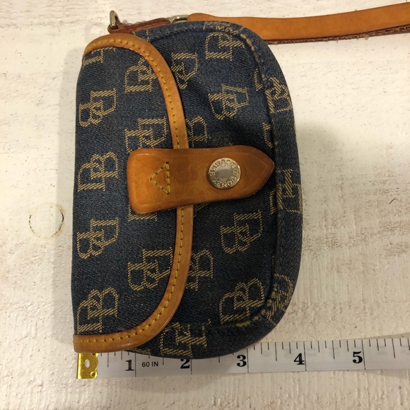 Dooney & Bourke Wristlet - Picture 11 of 11